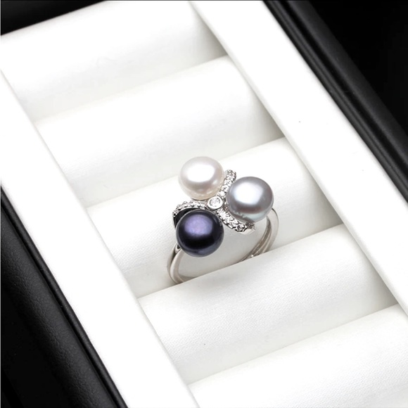 Now Available!!!   925 Sterling silver Real Freshwater Pearl Ring. - Picture 3 of 3
